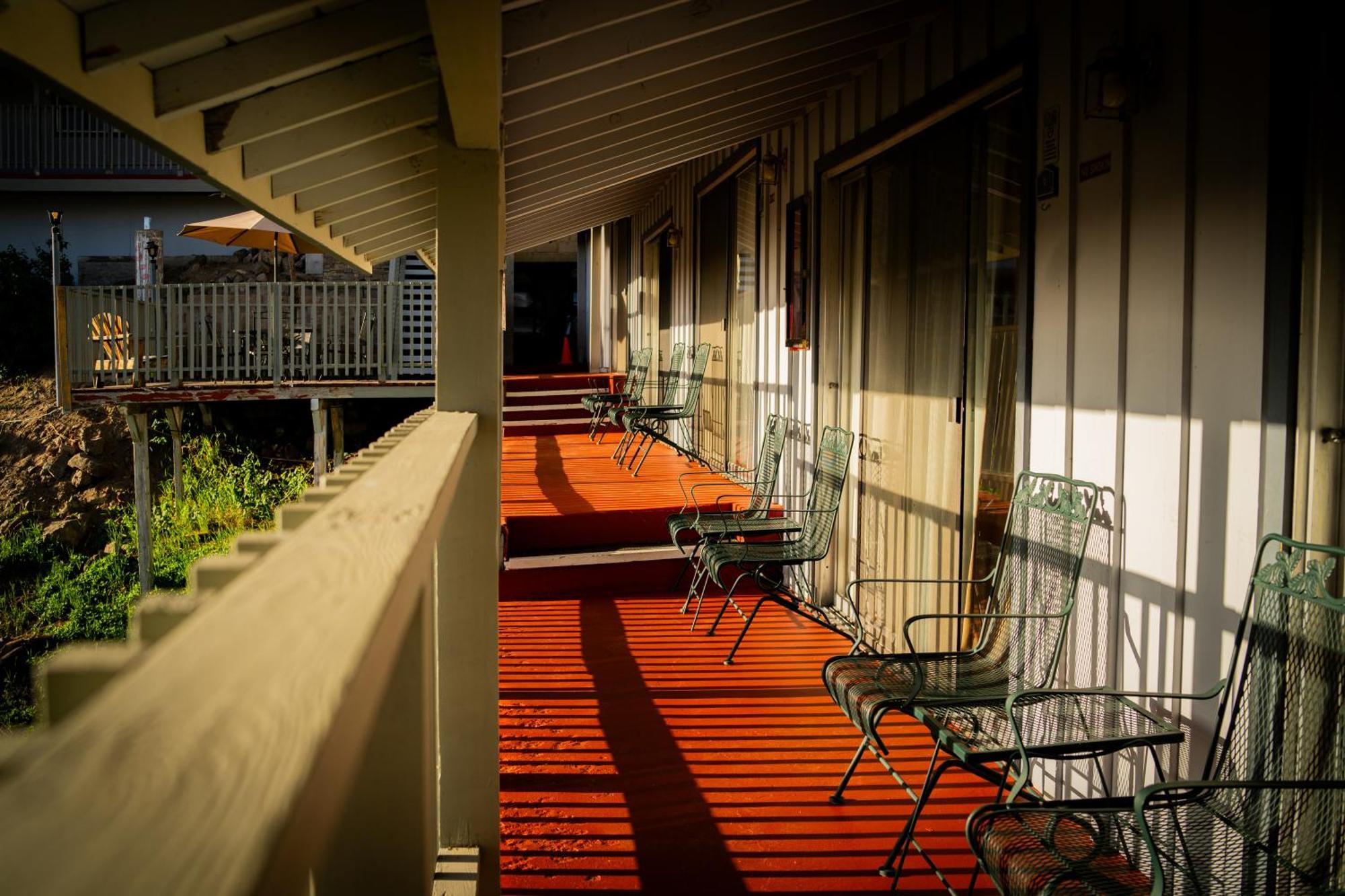 Yosemite Gateway Motel Lee Vining Exterior photo