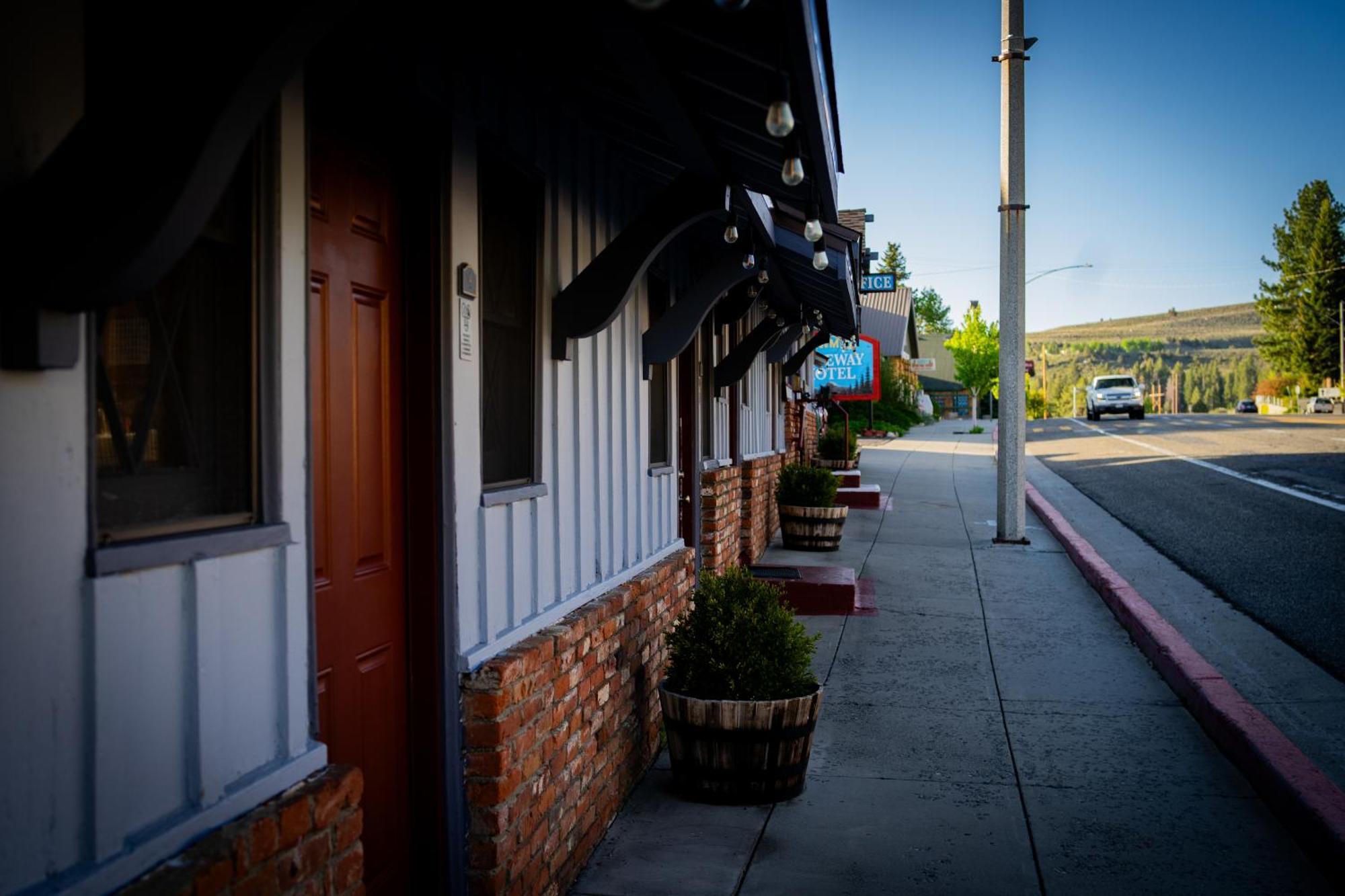 Yosemite Gateway Motel Lee Vining Exterior photo